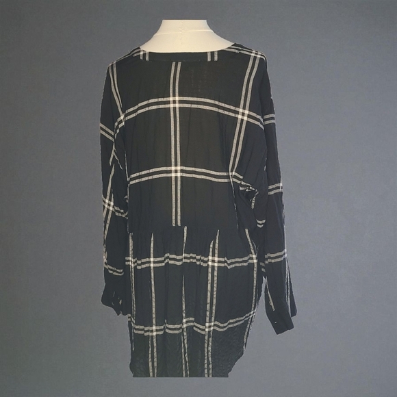 JANE + DELANCEY - 1X Chic Black and White Plaid Women's Tunic - Picture 3 of 6